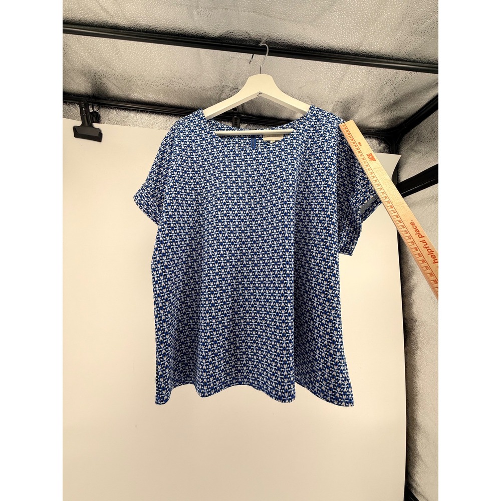Melloday Women Blue White Geometric Print Short Sleeve Back Zip Blouse Large
